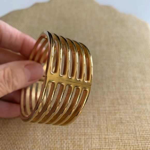 Elegant Vintage Gold Bracelet in excellent condition - Picture 4 of 7